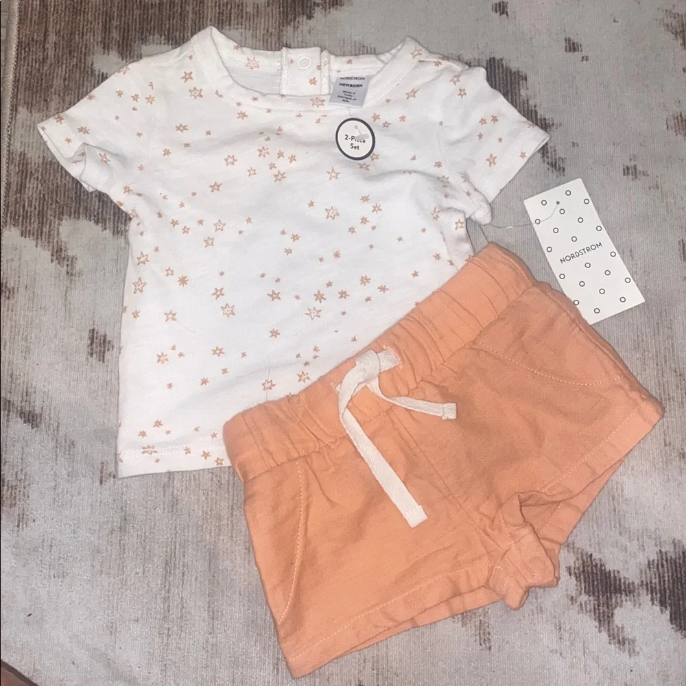 $35 NWT Nordstrom newborn 2 piece set